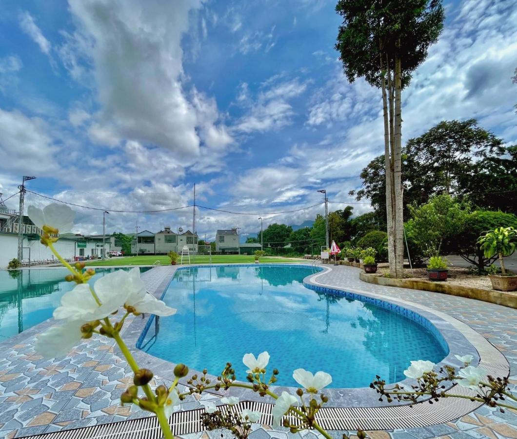 Lai Châu Hoang Lien Hotel מראה חיצוני תמונה