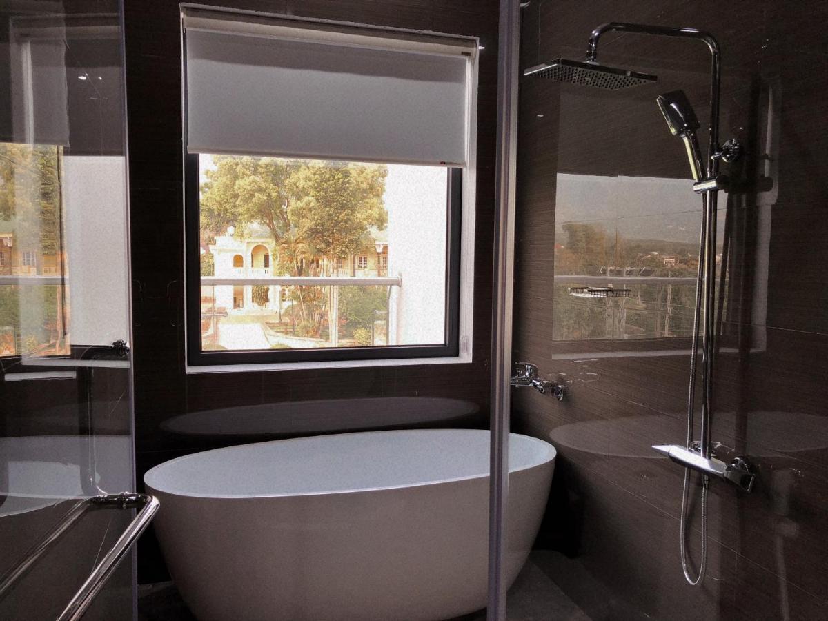 Lai Châu Hoang Lien Hotel מראה חיצוני תמונה