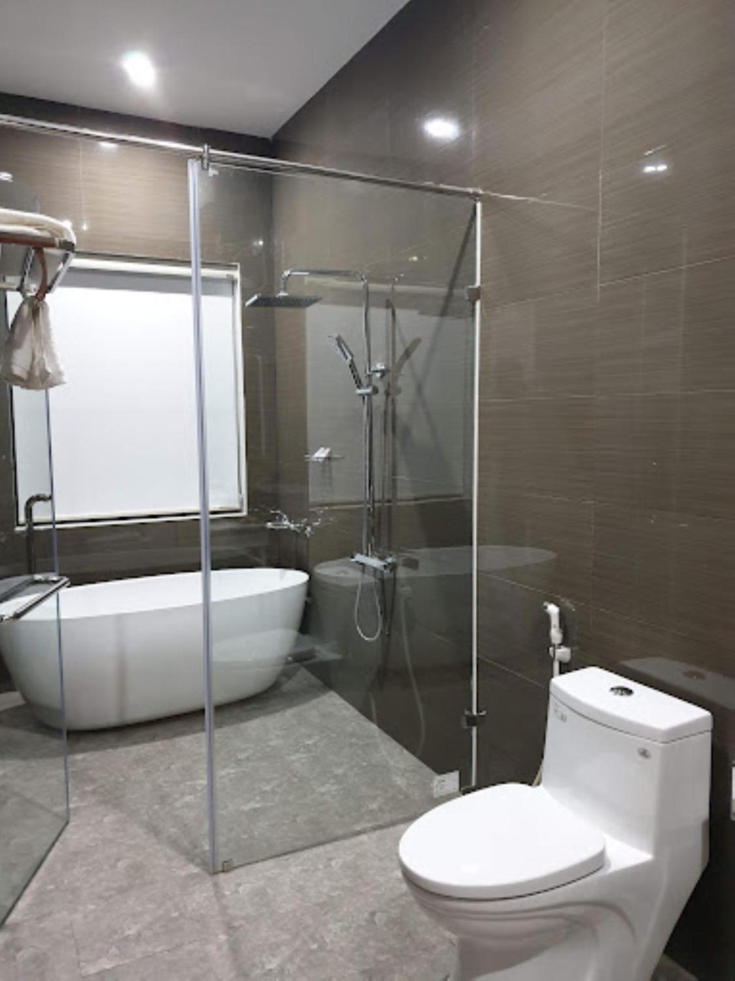 Lai Châu Hoang Lien Hotel מראה חיצוני תמונה