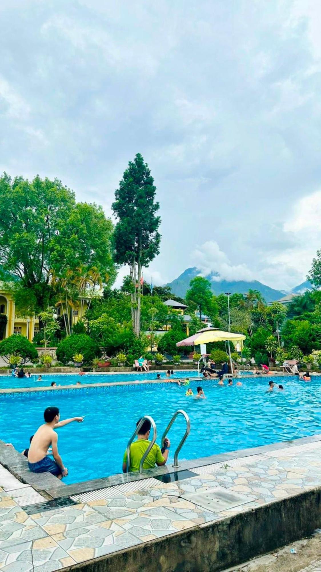 Lai Châu Hoang Lien Hotel מראה חיצוני תמונה