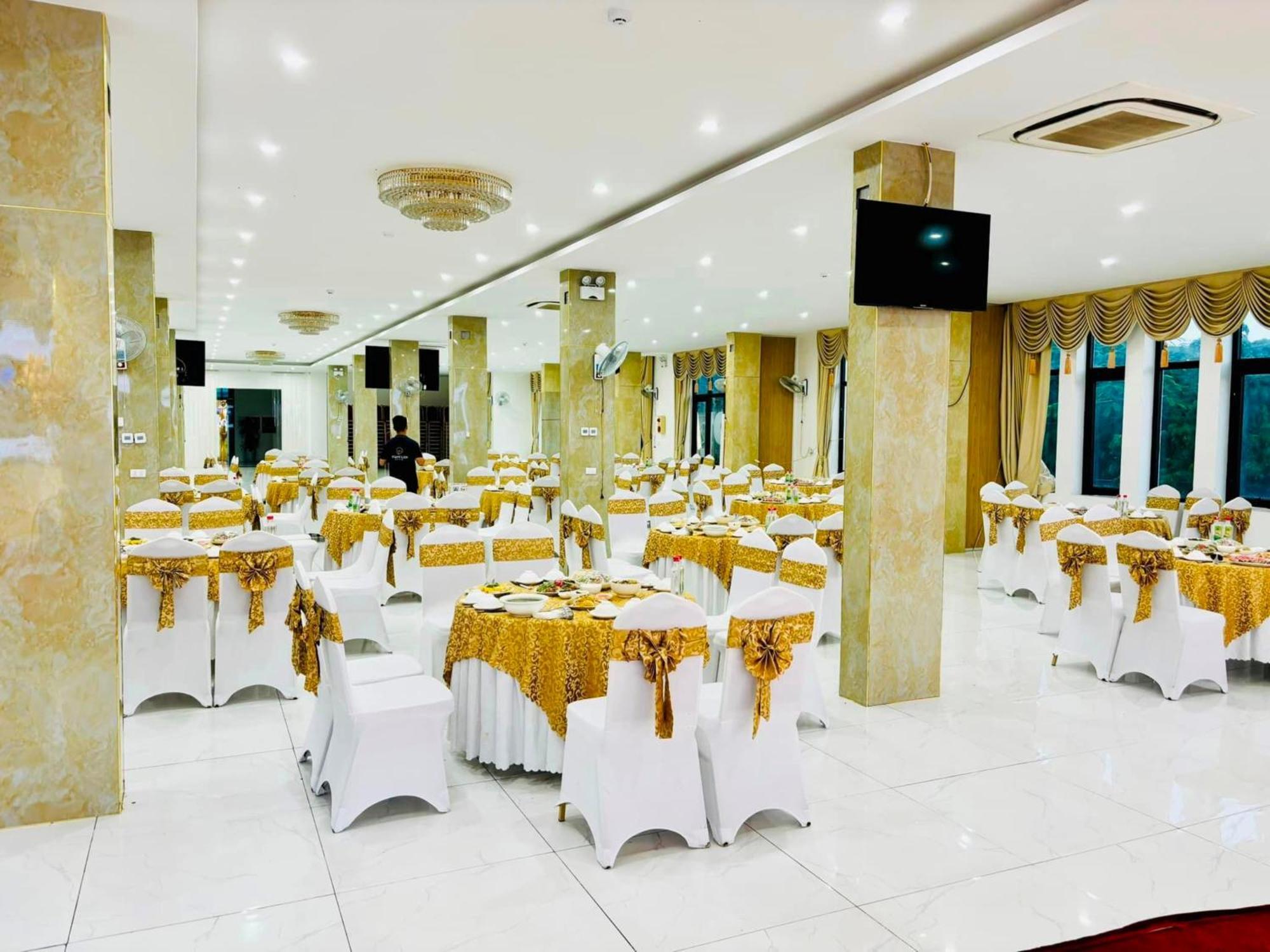 Lai Châu Hoang Lien Hotel מראה חיצוני תמונה